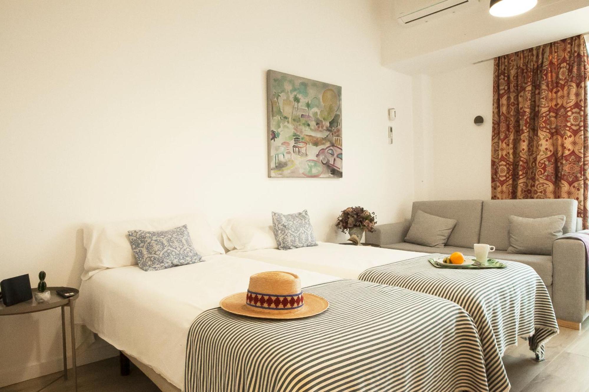 Rg Hospital Valme Apartament