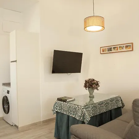 Apartamentos Rg Hospital Valme Seville Exterior photo