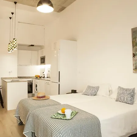 Apartamentos Rg Hospital Valme Seville Exterior photo