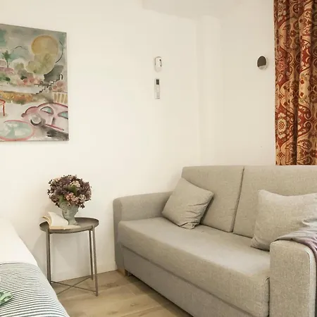 Apartamentos Rg Hospital Valme Seville Exterior photo